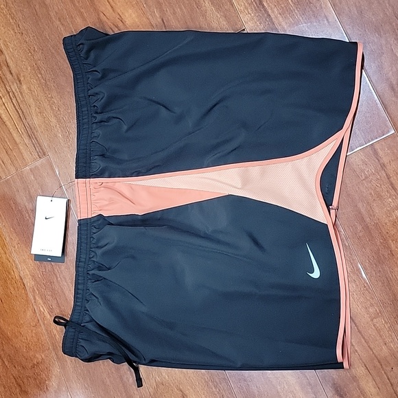NWT plus size Nike dri-fit running shorts - Picture 3 of 6